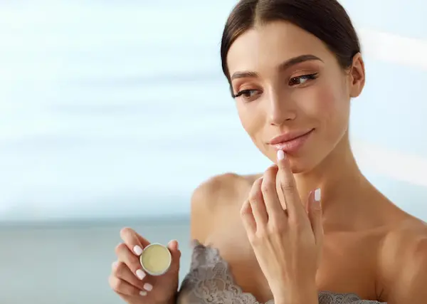¿Cómo solucionar labios secos